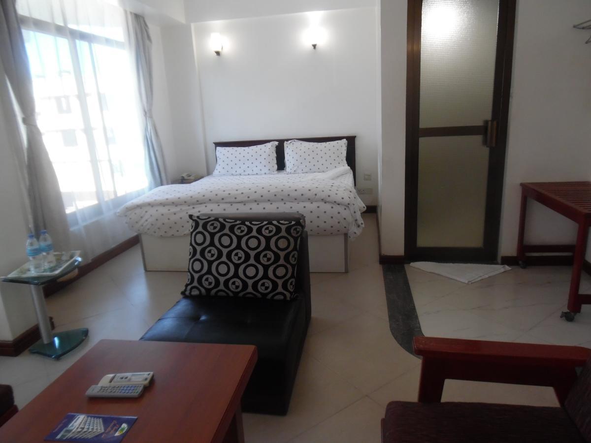 Florida Executive Inn Dar es Salaam Buitenkant foto
