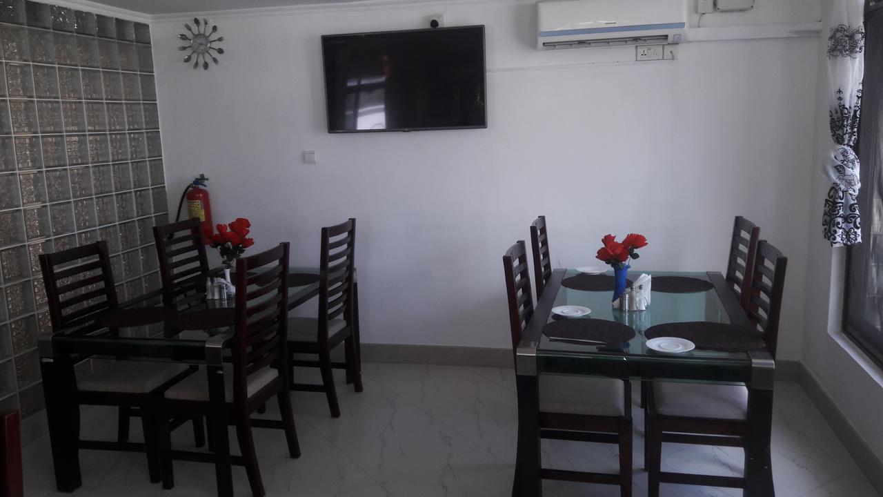 Florida Executive Inn Dar es Salaam Buitenkant foto