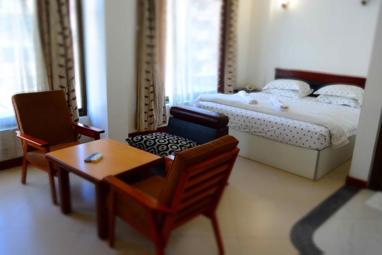 Florida Executive Inn Dar es Salaam Buitenkant foto